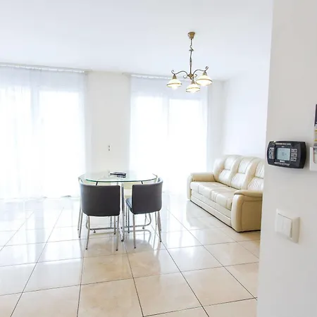 Luxury שיופוק